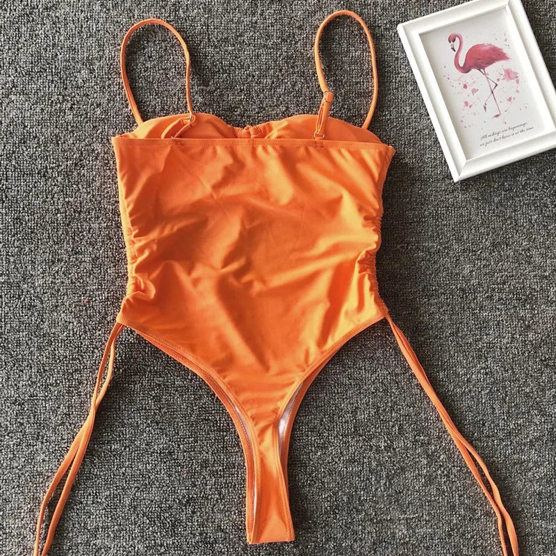 TUNICut-Maillot de bain 1 pièce string, coupe haute